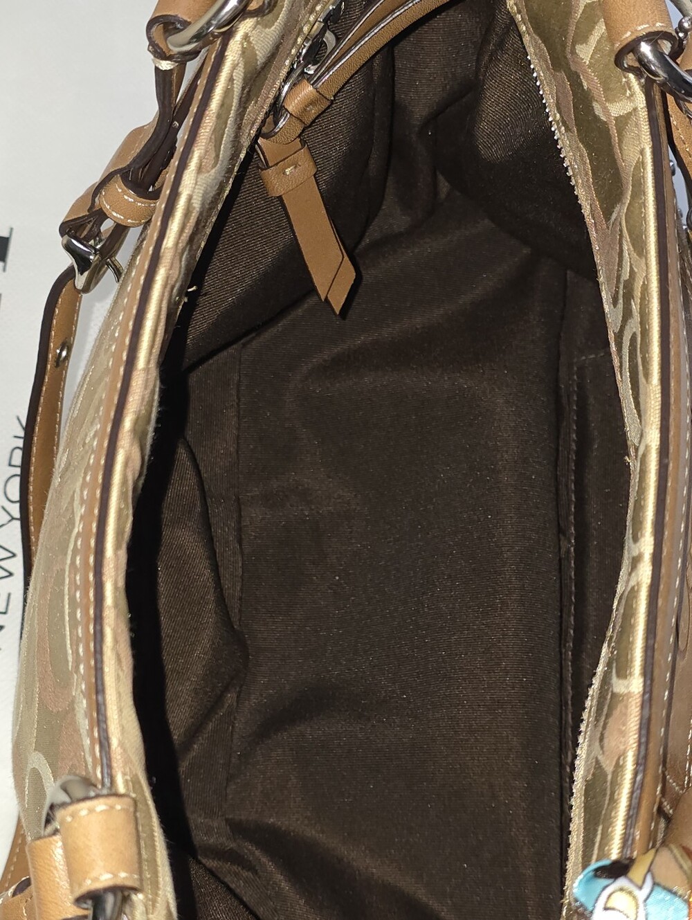 Coach Gallery Pleated Tote With Leather trim (2009) - Picture 6 of 15